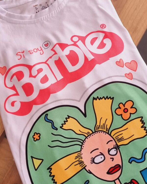 CAMISETA BARBIE CYNTHIA LOVE 90S