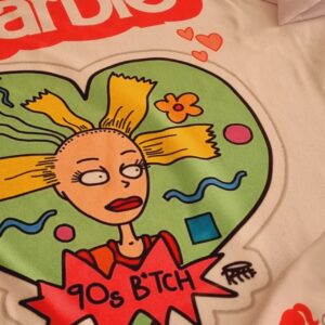 CAMISETA CYNTHIA BARBIE LOVE 90S