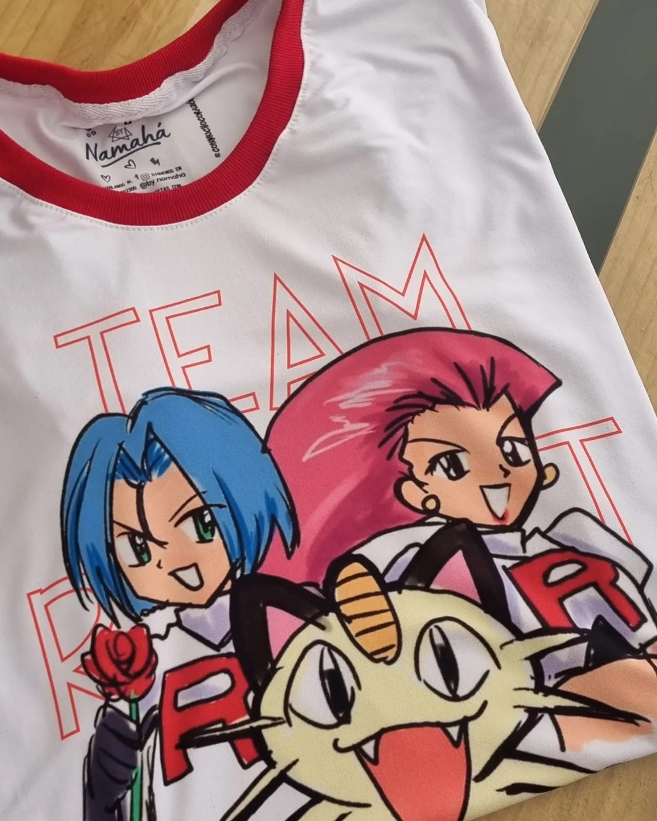 CAMISETA EQUIPO ROCKET POKEMON