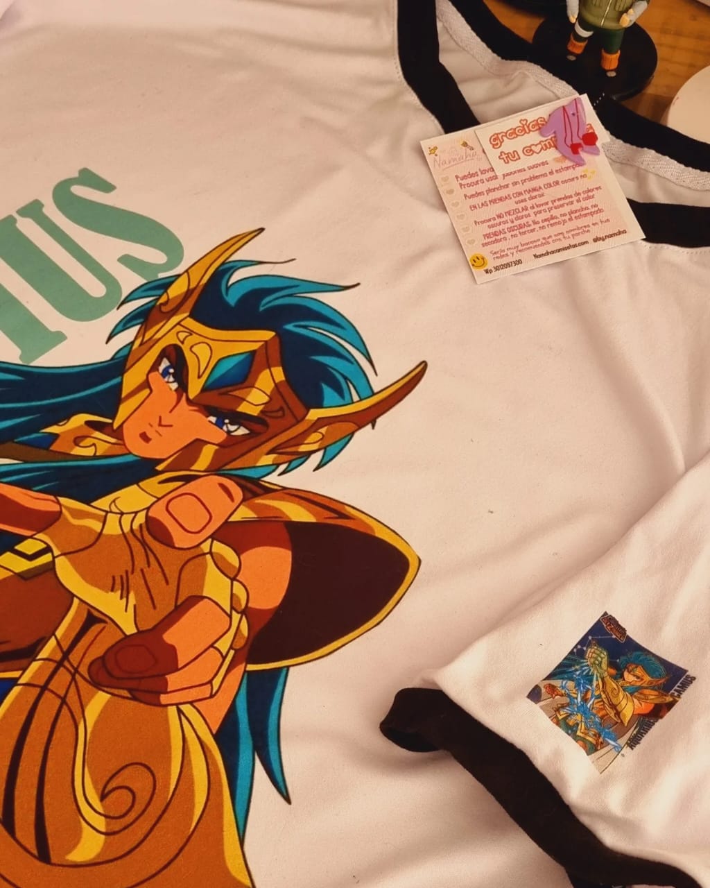 CAMISETA CAMUS DE ACUARIO