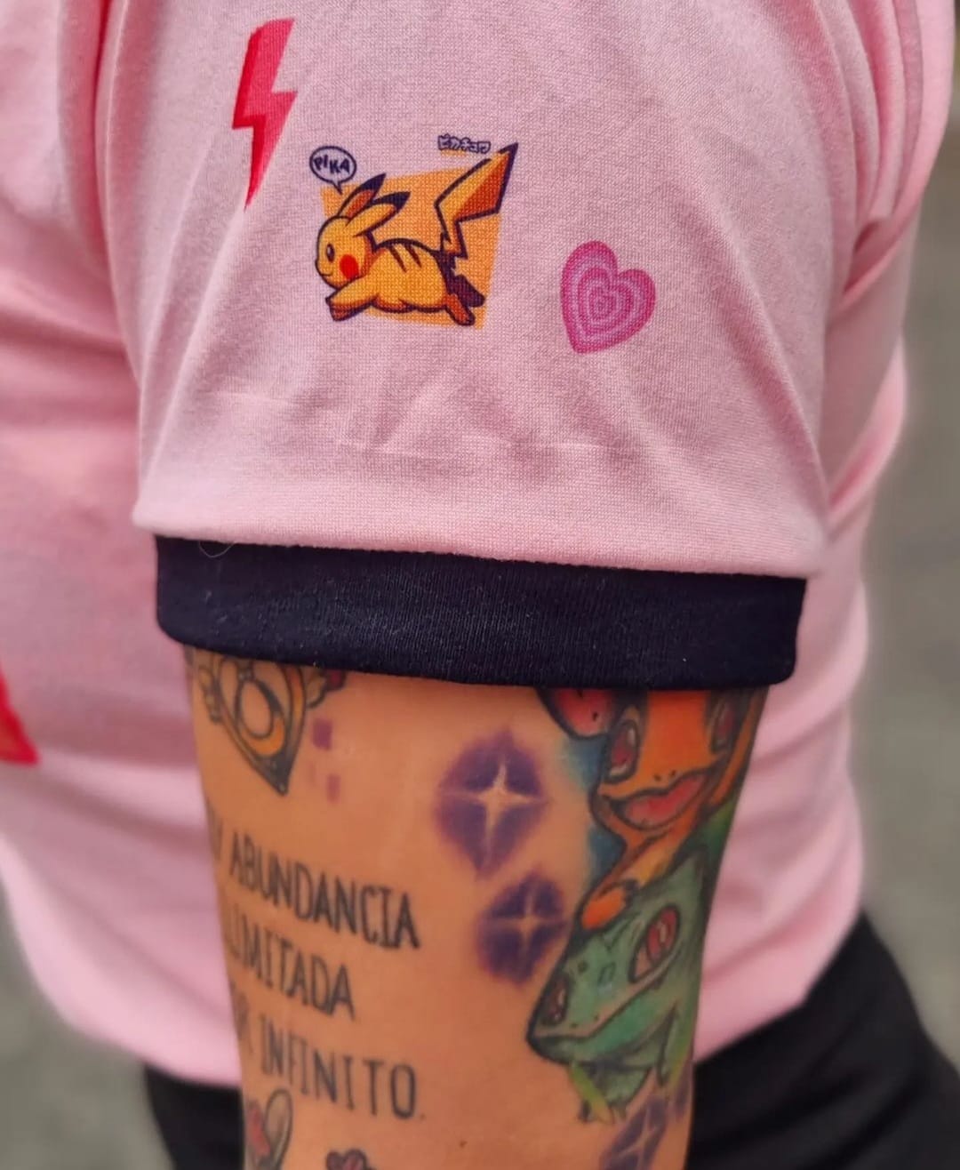 Camiseta PIKACHU PINK Pokemon
